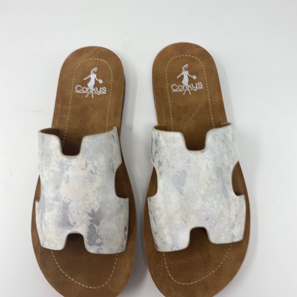 New Corkys white metallic sandals - Picture 2 of 3